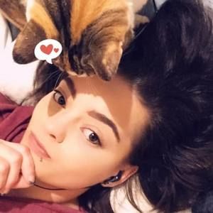 Meet your Posher, Felisha